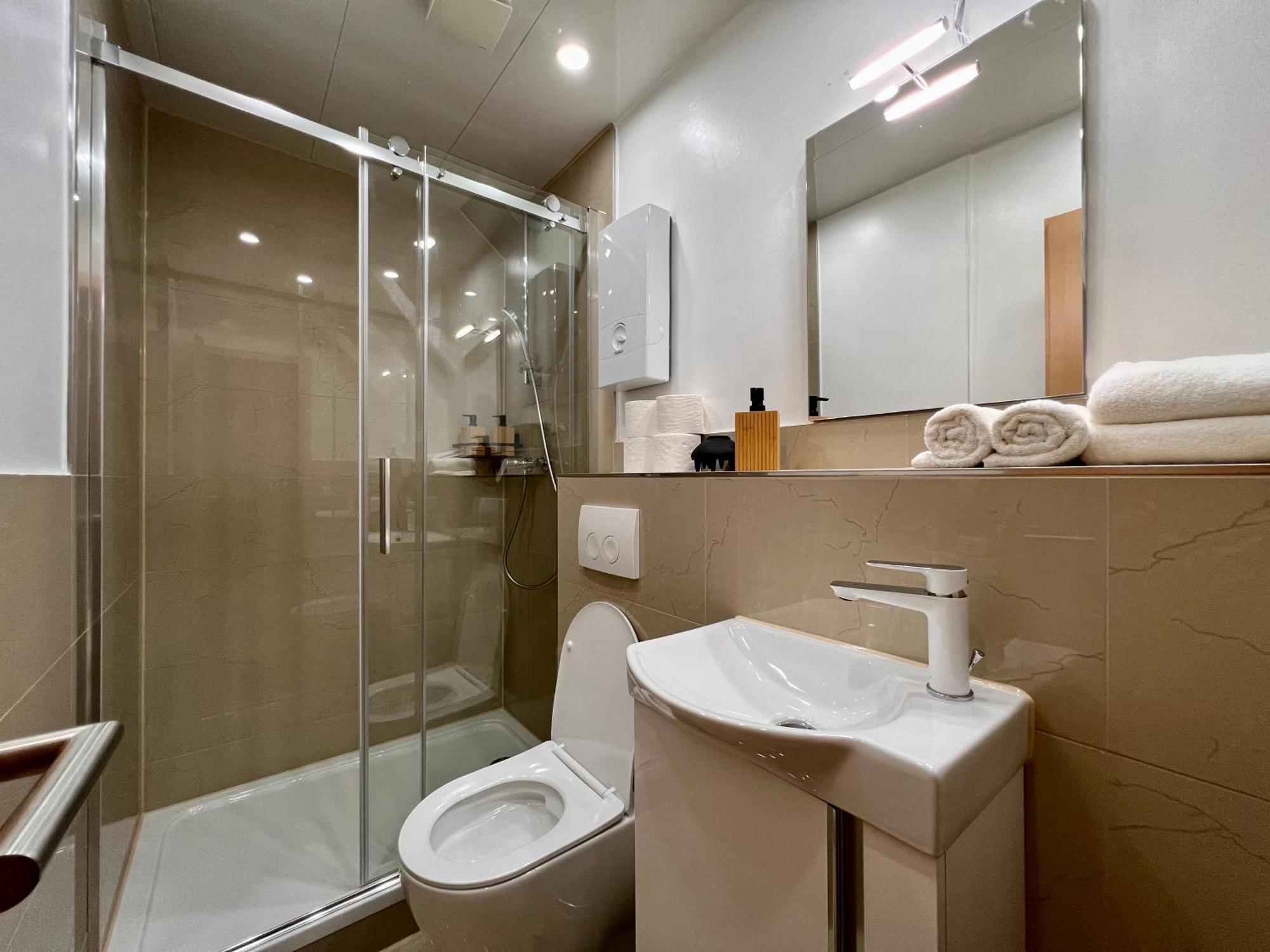 Primetime Suite Fuer 2 Mit Kueche Essen Bagian luar foto